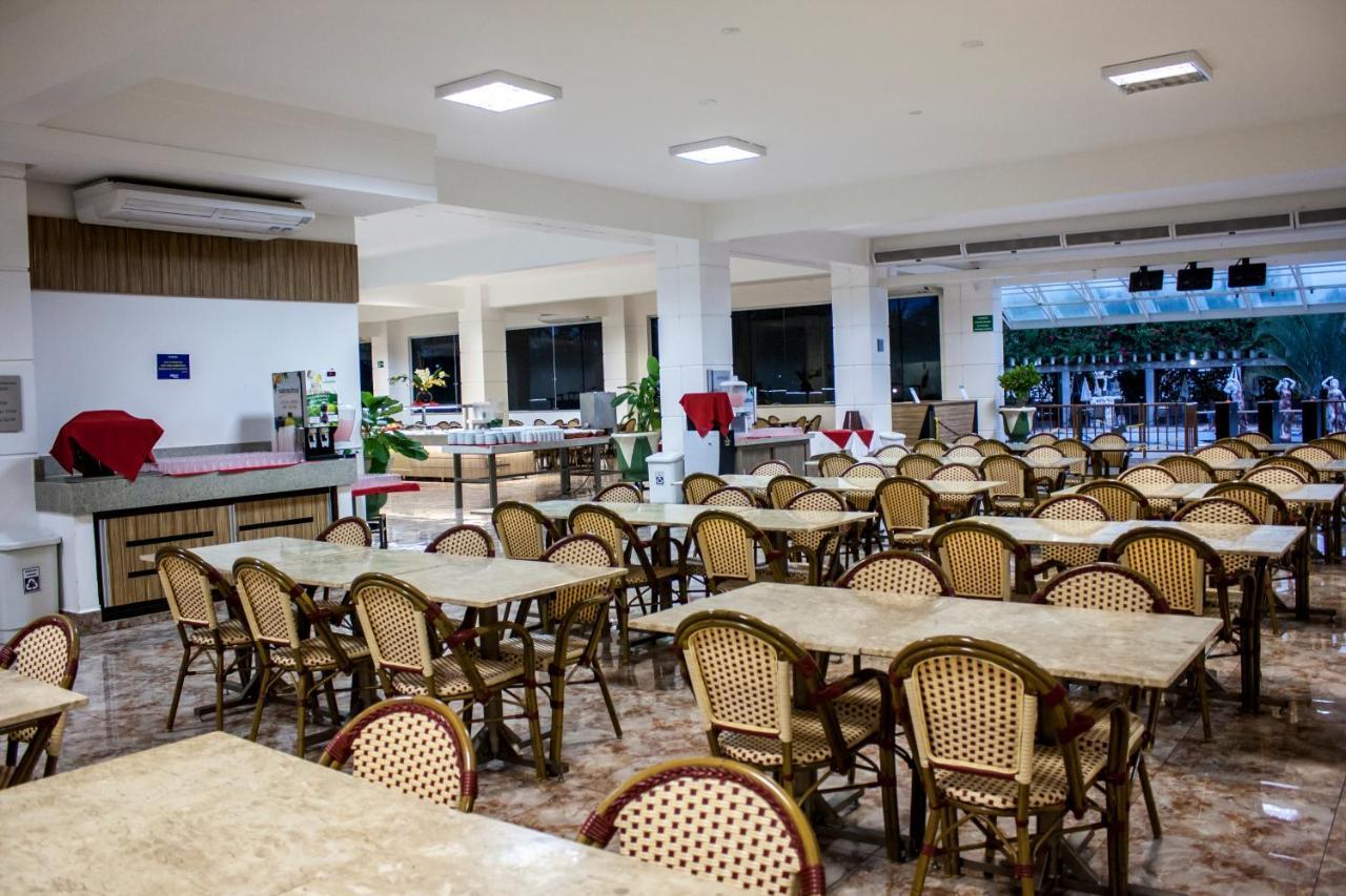 Lacqua Diroma Hotel Com Parque Aquatico 24 Horas Caldas Novas Dış mekan fotoğraf