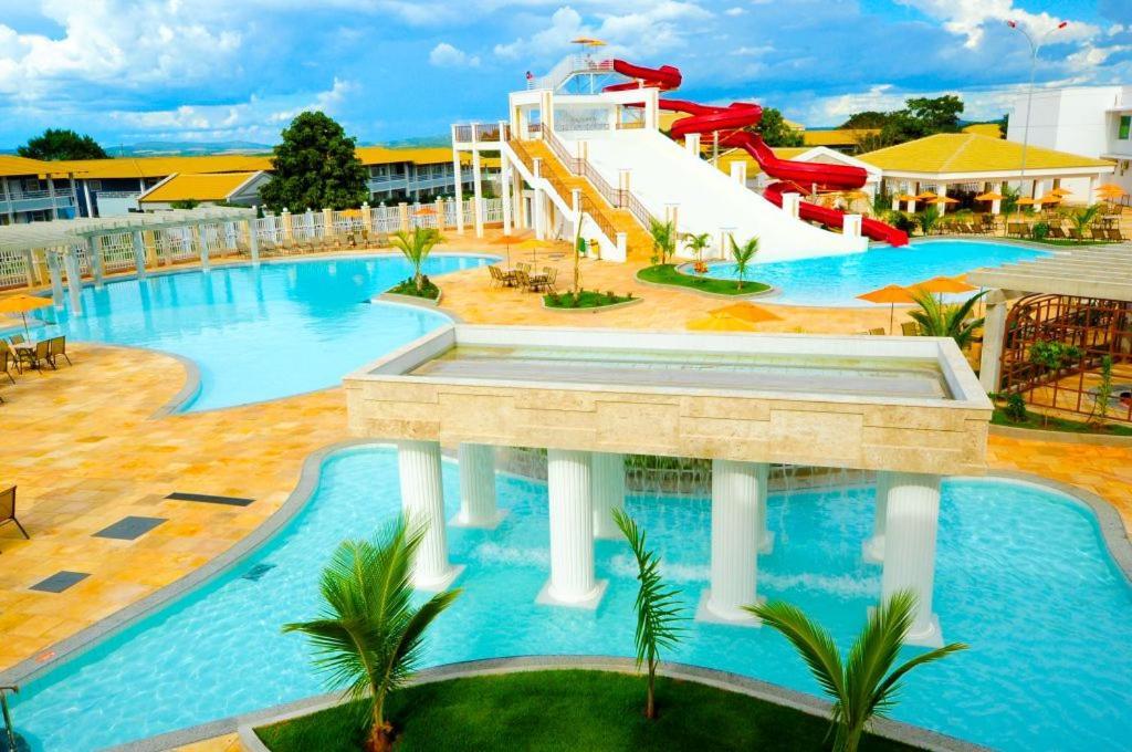 Lacqua Diroma Hotel Com Parque Aquatico 24 Horas Caldas Novas Dış mekan fotoğraf