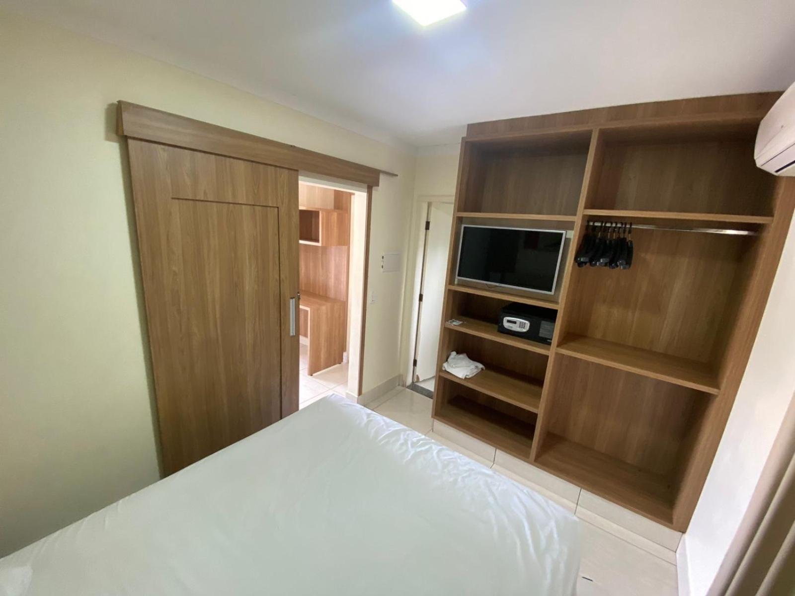 Lacqua Diroma Hotel Com Parque Aquatico 24 Horas Caldas Novas Dış mekan fotoğraf